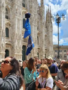 Grupo Girotrip no Duomo de Milão